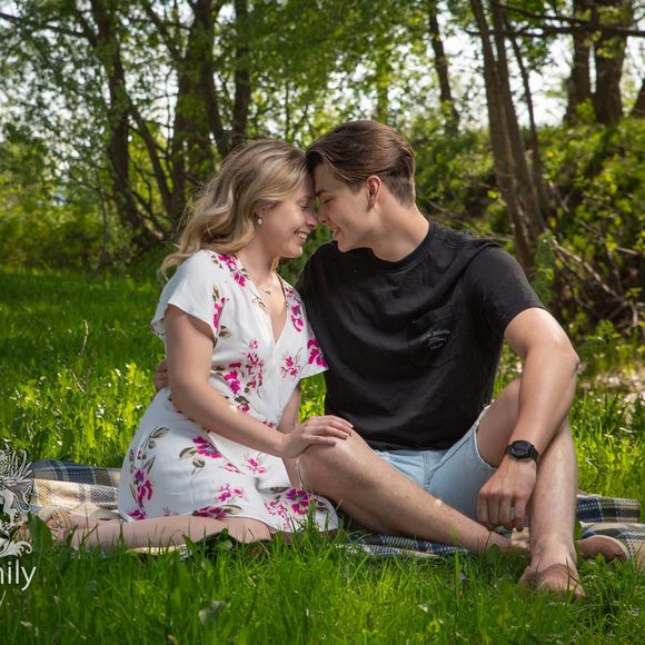 Meet your Posher, Carly - Picture 1 of 1